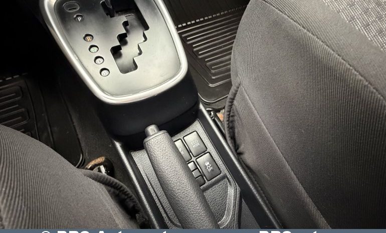 
								Toyota Yaris 1.5 Hybrid Automatas 2015 full									