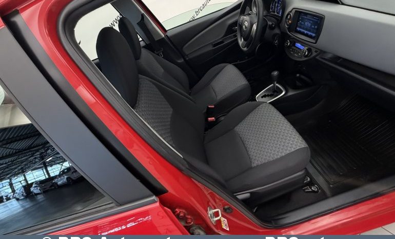 
								Toyota Yaris 1.5 Hybrid Automatas 2015 full									