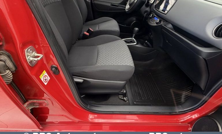 
								Toyota Yaris 1.5 Hybrid Automatas 2015 full									