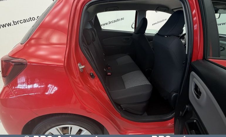 
								Toyota Yaris 1.5 Hybrid Automatas 2015 full									