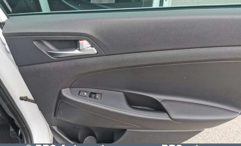 
								Hyundai Tucson 1.7 D 2016 full									