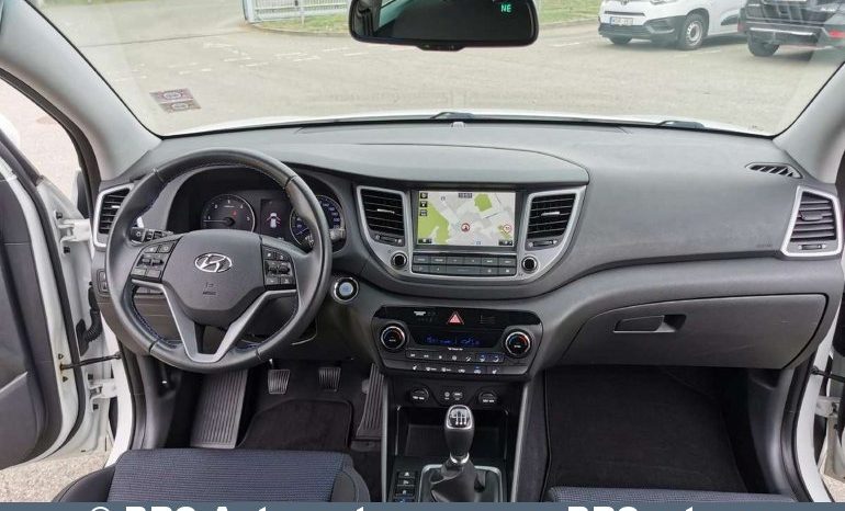 
								Hyundai Tucson 1.7 D 2016 full									