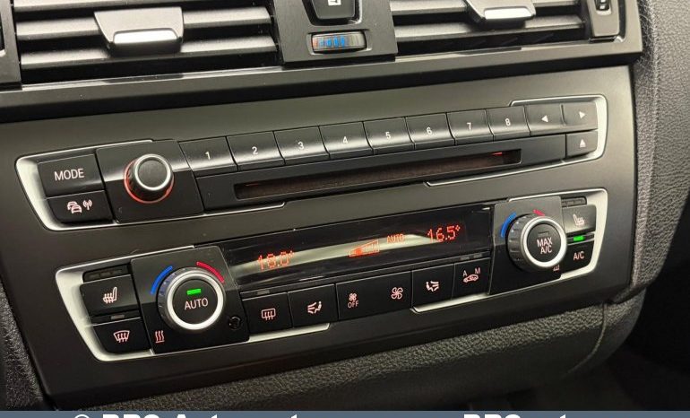 
								BMW 118 d Sport 2012 full									