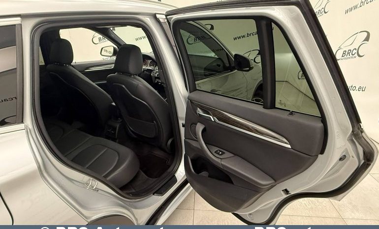 
								BMW X1 xDrive28i Automatas 2018 full									