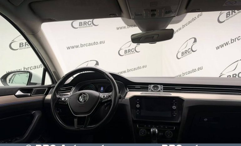 
								Volkswagen Passat 1.4 TSI GTE Plug-in Hybrid 2017 full									
