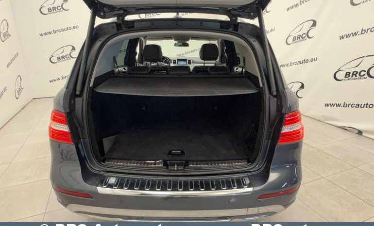 
								Mercedes-Benz ML 350  2013 full									