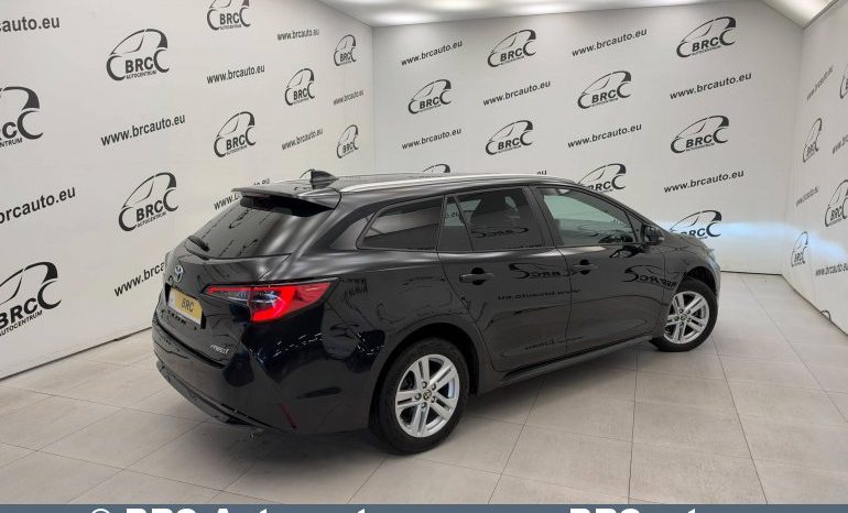 
								Toyota Corolla 1.8 Hybrid Automatas 2022 full									