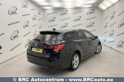 
										Toyota Corolla 1.8 Hybrid Automatas 2022 full									