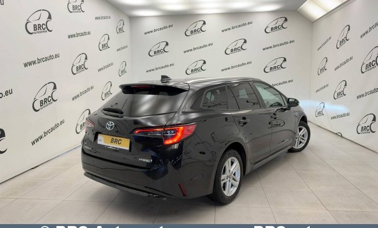 
								Toyota Corolla 1.8 Hybrid Automatas 2022 full									