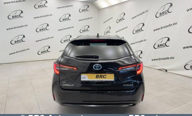 
								Toyota Corolla 1.8 Hybrid Automatas 2022 full									