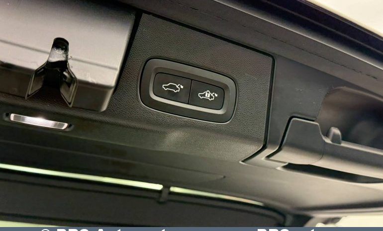 
								Volvo XC 60 T6 Plug-In Hybrid AWD Automatas 2024 full									