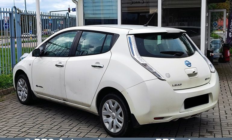 
								Nissan Leaf 24 kwh 2015 full									