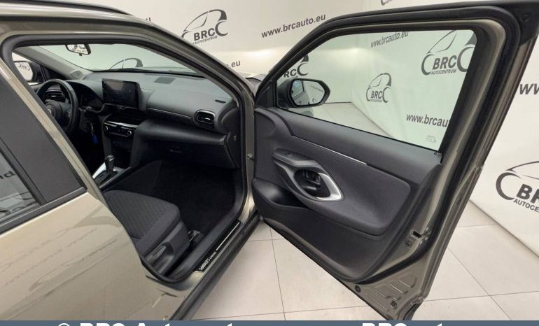 
								Toyota Yaris Cross 1.5 HEV Automatas 2025 full									
