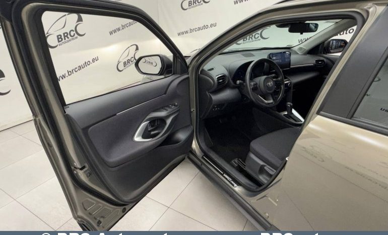 
								Toyota Yaris Cross 1.5 HEV Automatas 2025 full									