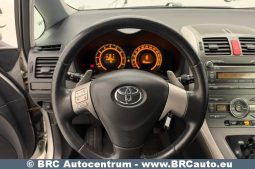 
										Toyota Auris 1.6 VVT-i Premium MM Automatas 2008 full									