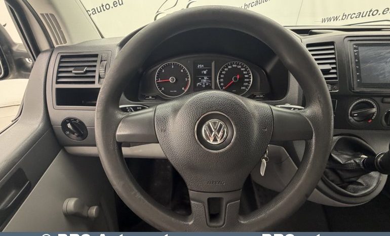 
								Volkswagen Transporter 2.0TDI 2011 full									