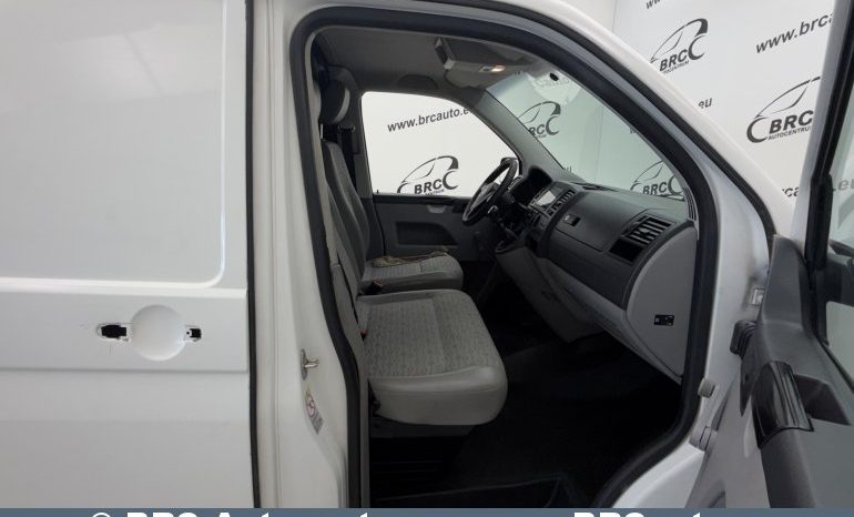 
								Volkswagen Transporter 2.0TDI 2011 full									