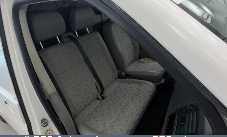 
								Volkswagen Transporter 2.0TDI 2011 full									
