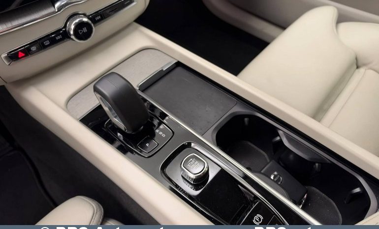 
								Volvo XC 60 B5 Mild Hybrid AWD Automatas 2023 full									