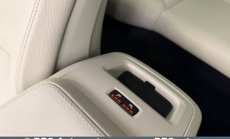 
								Volvo XC 60 B5 Mild Hybrid AWD Automatas 2023 full									
