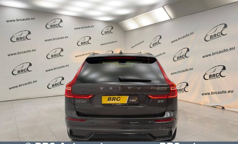 
								Volvo XC 60 B5 Mild Hybrid AWD Automatas 2023 full									