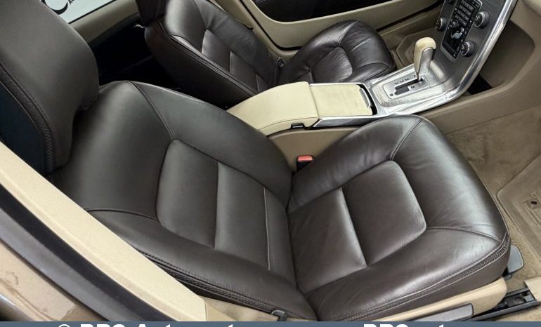
								Volvo XC 70 D3 AWD Automatas 2012 full									