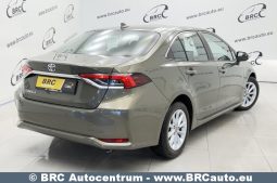 
										Toyota Corolla 1.6 Valvematic Active Multidrive S Automatas 2019 full									