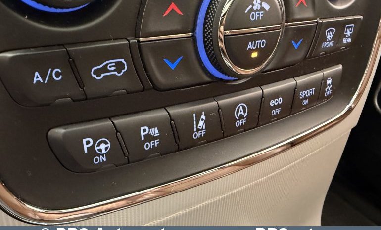 
								Jeep Grand Cherokee 3.0 V6 MultiJet II Summit Automatas 2018 full									