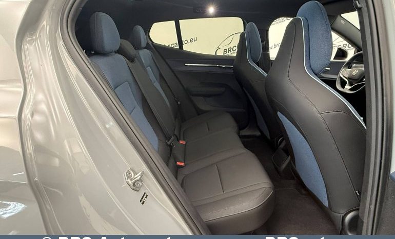 
								Volvo EX 30 Twin Motor Performance AWD Ultra Automatas 2025 full									