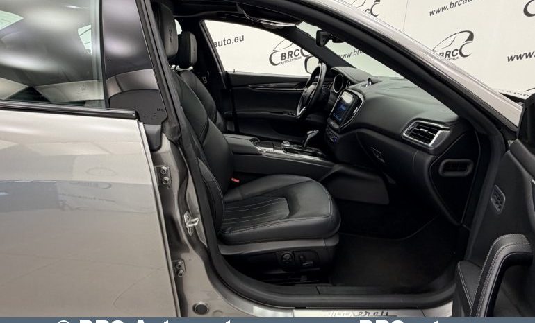 
								Maserati Ghibli 3.0 V6 Twin-Turbo Automatas 2019 full									