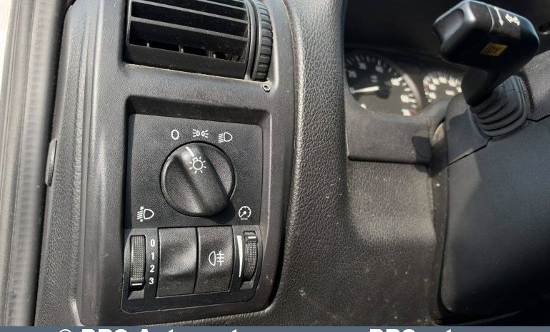
								Opel Astra 1.6 i 2008 full									
