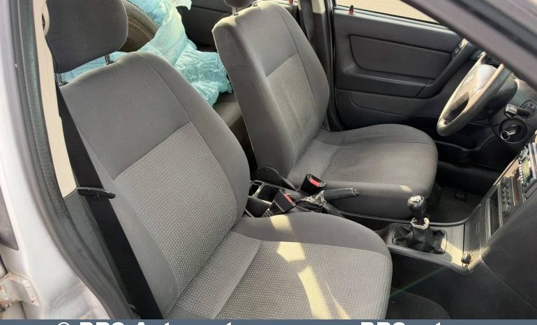 
								Opel Astra 1.6 i 2008 full									