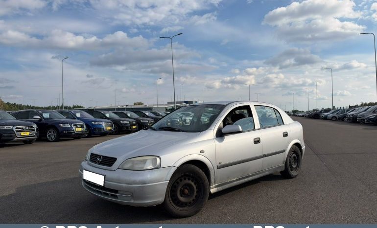 
								Opel Astra 1.6 i 2008 full									