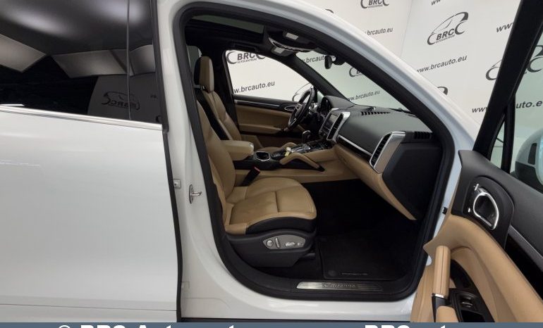 
								Porsche Cayenne 3.0 V6 Automatas 2014 full									