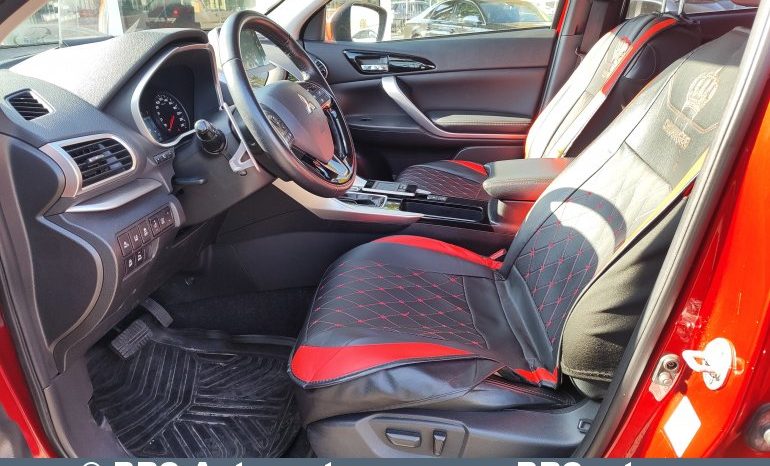 
								Mitsubishi Eclipse Cross 1.5 T-MIVEC 4WD CVT 2018 full									