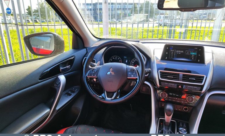 
								Mitsubishi Eclipse Cross 1.5 T-MIVEC 4WD CVT 2018 full									