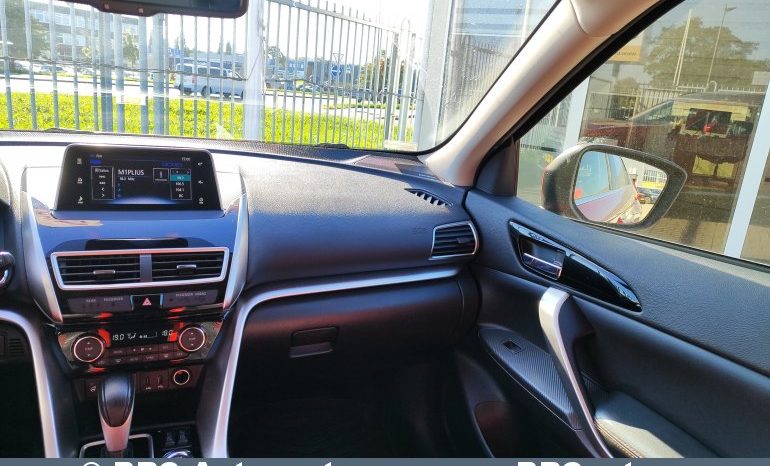 
								Mitsubishi Eclipse Cross 1.5 T-MIVEC 4WD CVT 2018 full									