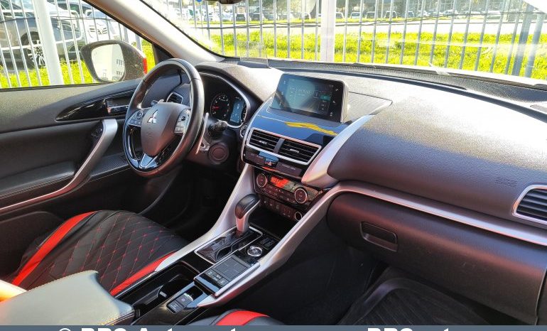 
								Mitsubishi Eclipse Cross 1.5 T-MIVEC 4WD CVT 2018 full									