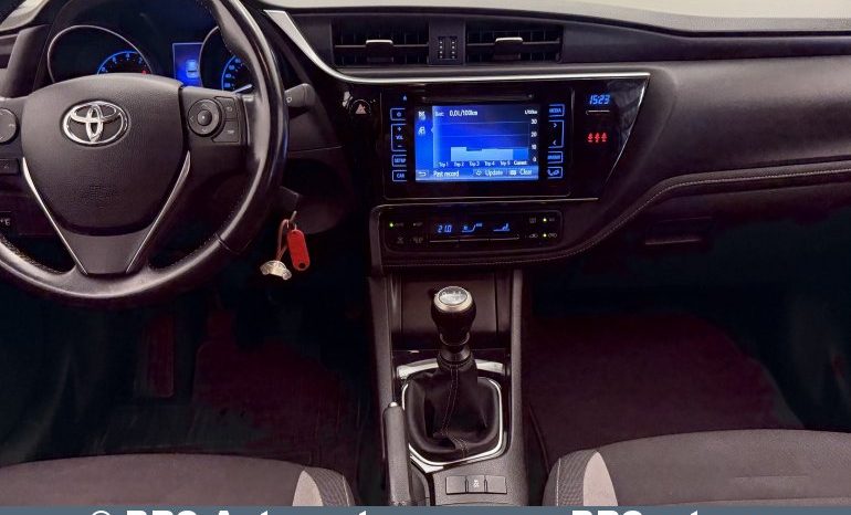 
								Toyota Auris 1.6 Valvematic 2017 full									