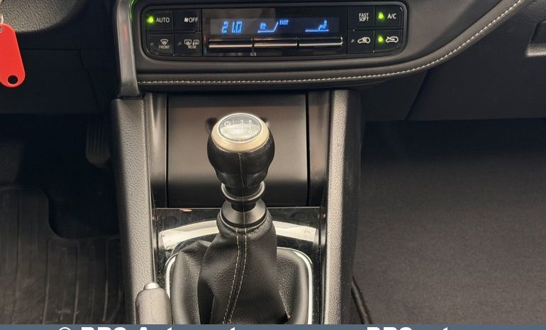 
								Toyota Auris 1.6 Valvematic 2017 full									