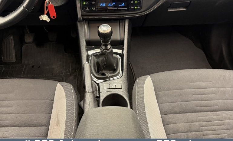 
								Toyota Auris 1.6 Valvematic 2017 full									