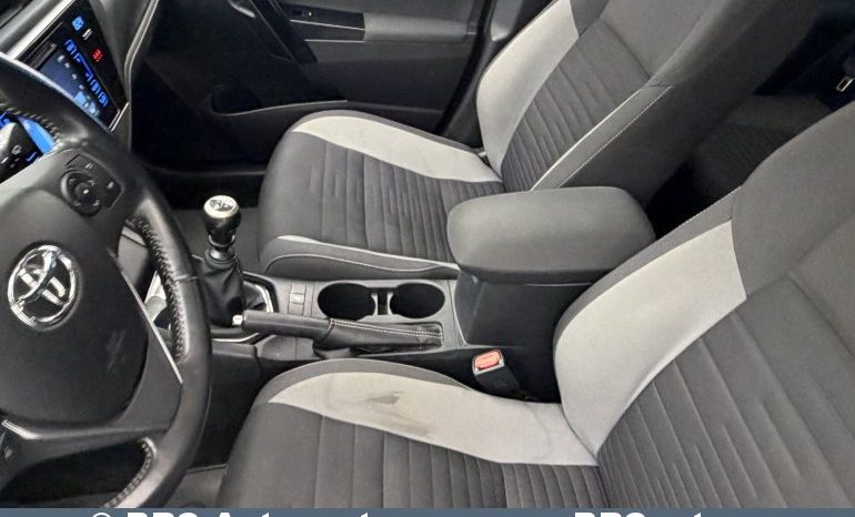 
								Toyota Auris 1.6 Valvematic 2017 full									