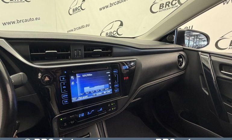 
								Toyota Auris 1.6 Valvematic 2017 full									