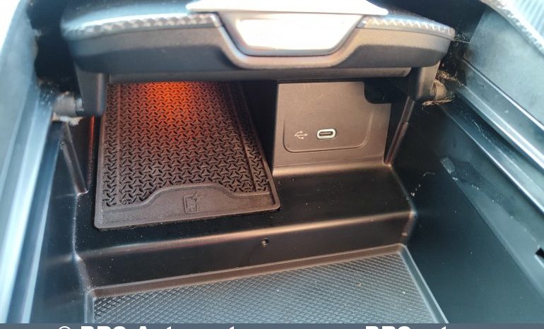 
								Mercedes-Benz C 220 2.0 EQ Boost 2024 full									