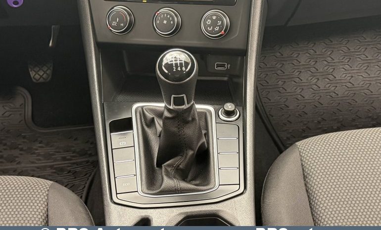 
								Volkswagen Jetta 1.4 TSI 2019 full									