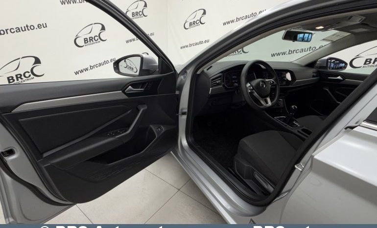 
								Volkswagen Jetta 1.4 TSI 2019 full									