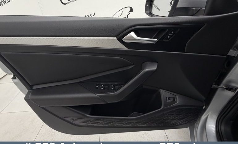 
								Volkswagen Jetta 1.4 TSI 2019 full									