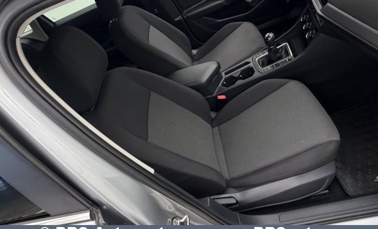 
								Volkswagen Jetta 1.4 TSI 2019 full									