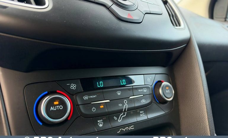 
								Ford Focus 1.0 EcoBoost 2018 full									