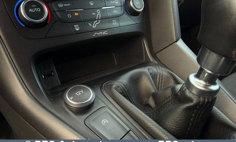 
								Ford Focus 1.0 EcoBoost 2018 full									
